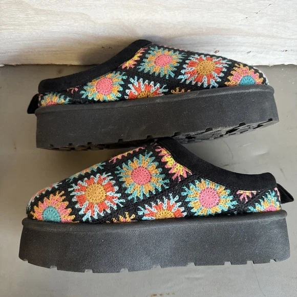 Bamboo Frosty Platform Crochet Clog slippers black multi-color pattern Sz 9/39 - Picture 3 of 9